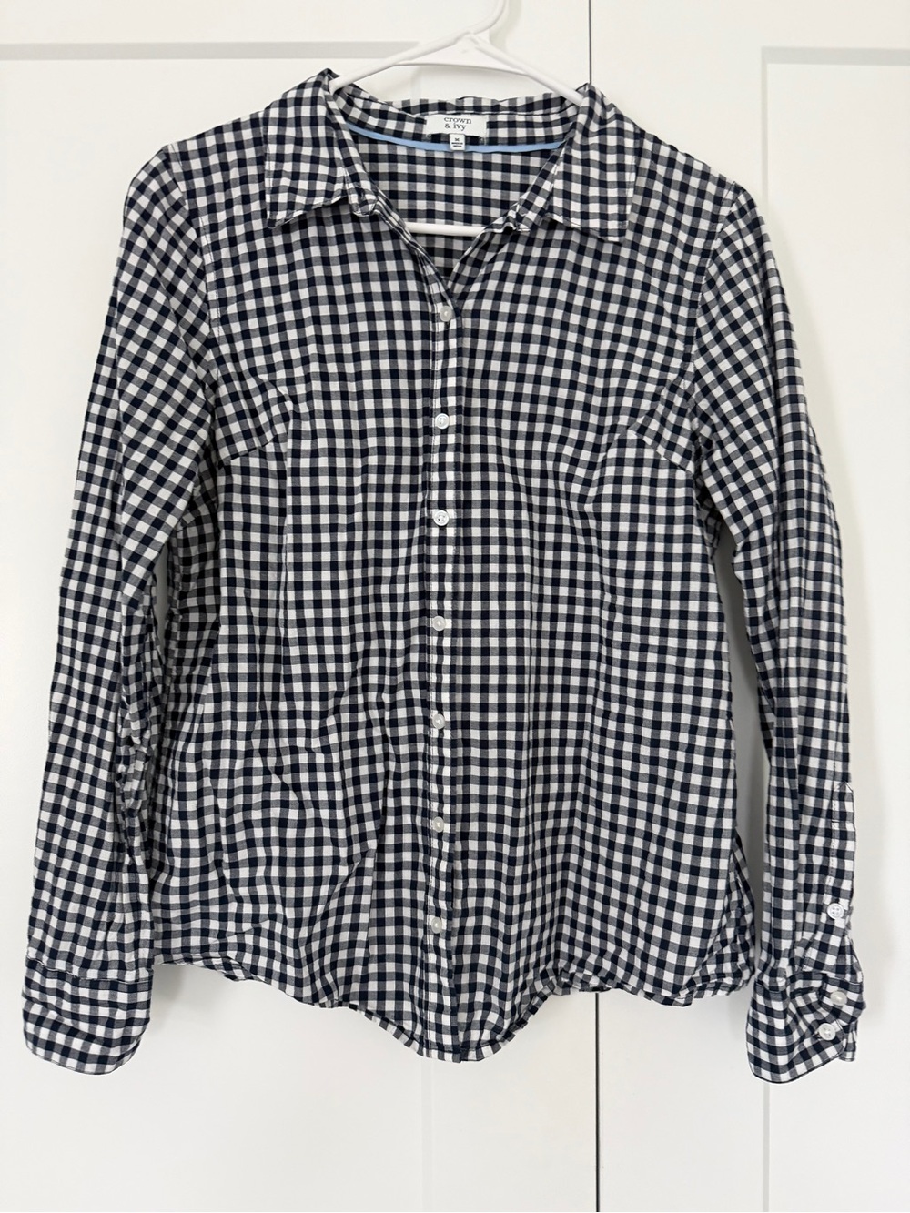 Adorable Gingham button up!